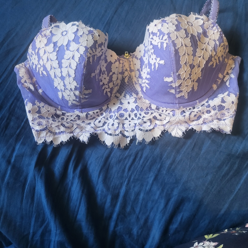 Victoria's Secret Lavender Lace Bra